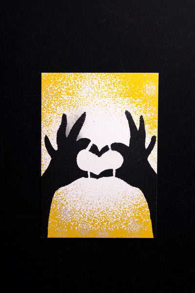 Hands heart - postcard - originální pohlednice XL