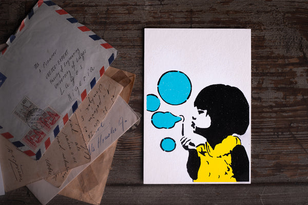 Bubble girl - postcard - originální pohlednice Medium