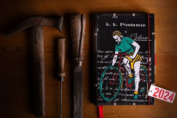 2024 Diary "Postamte bike" - Big - originální diář