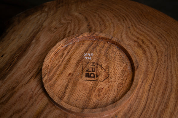 Detail of oak grain and bottom on Shunammite
