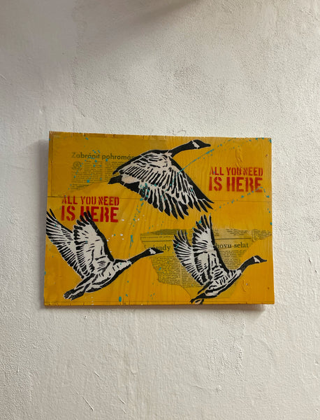 Wild goose - originální sprejovaný obraz yellow