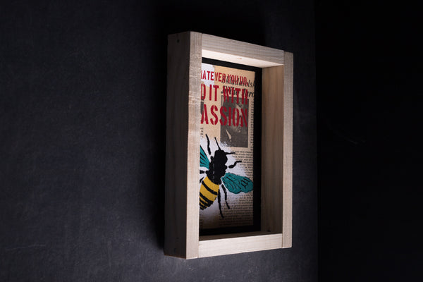 Bee Maja original print with frame M originální obrázek