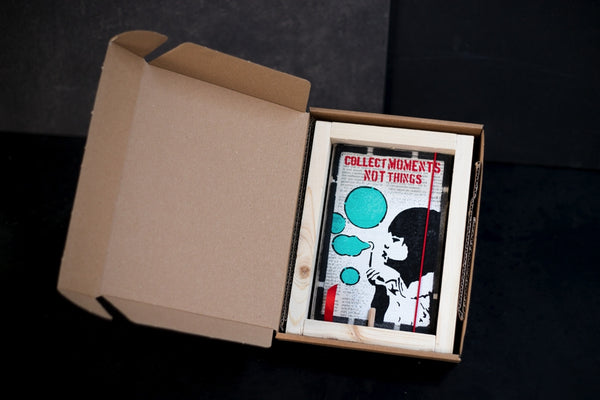 Bubble girl - medium notebook with frame / originální obrázek